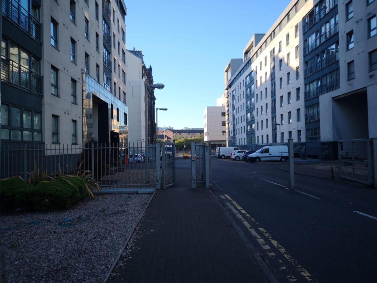 Wallace * Glasgow
